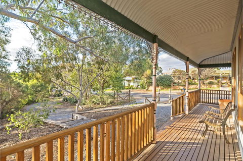 Rustic On 13th - Gold Coast 4U 20