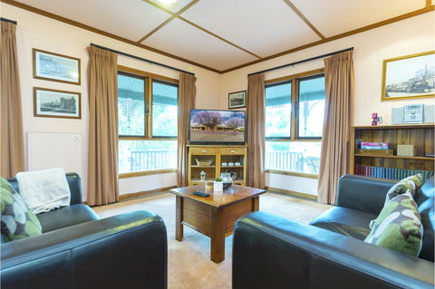 Rustic On 13th - Gold Coast 4U 4