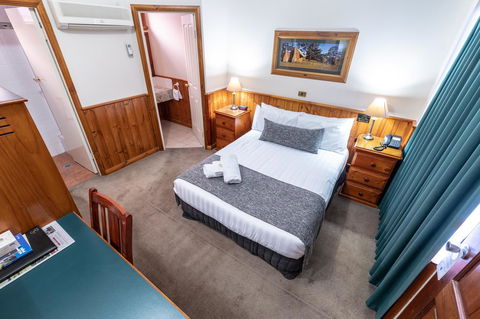 Astor Inn - Accommodation Gold Coast 2
