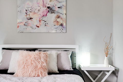 Cute And Cosy - Events, Workers, Getaways - Gold Coast 4U 1