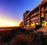 Oaks Plaza Pier - Accommodation Gold Coast