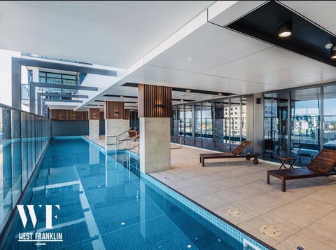 Resort Style Luxury City Apartment + Free Car Parking - Accommodation Gold Coast 1