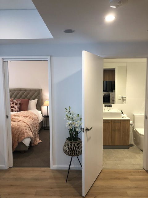 Resort Style Luxury City Apartment + Free Car Parking - Accommodation Gold Coast 13