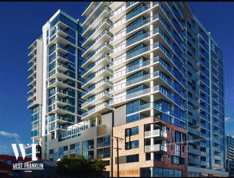 Resort Style Luxury City Apartment + Free Car Parking - Accommodation Gold Coast 0