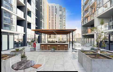 Resort Style Luxury City Apartment + Free Car Parking - Accommodation Gold Coast 21