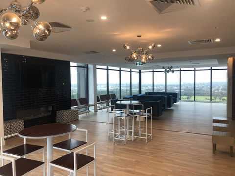 Resort Style Luxury City Apartment + Free Car Parking - Accommodation Gold Coast 24