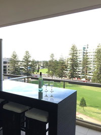 Beachside Luxury getaway in Glenelg