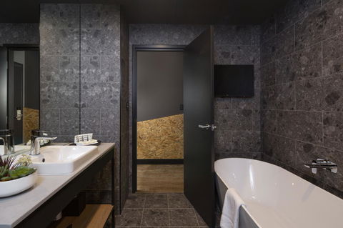 Marion Hotel - Accommodation Gold Coast 35