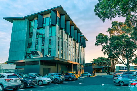 Marion Hotel - Accommodation Gold Coast 1