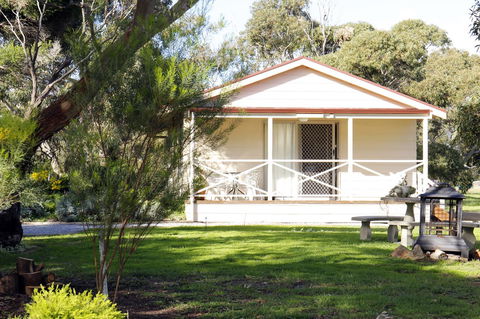 Cape Jervis Holiday Units - Gold Coast 4U 24