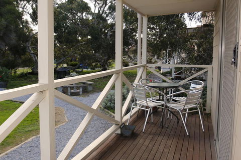 Cape Jervis Holiday Units - Gold Coast 4U 2