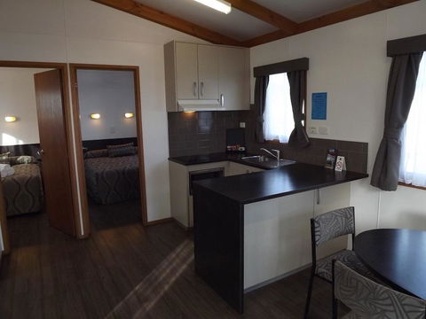 Ceduna Foreshore Caravan Park - 1 Gold Coast 13