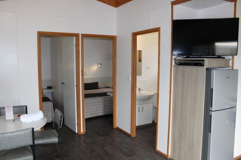 Ceduna Foreshore Caravan Park - 1 Gold Coast 9
