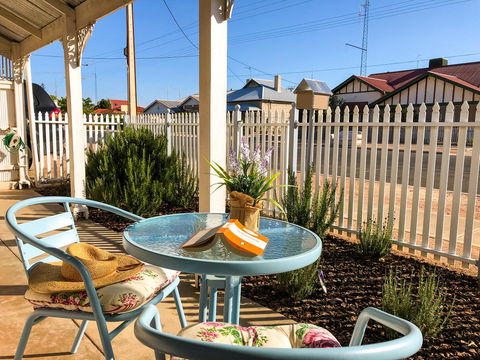 Inglenook Cottage - Accommodation Gold Coast 1