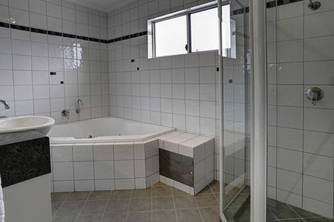 Tasman Beachside Apartment - Accommodation Gold Coast 10