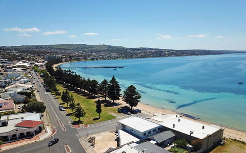 Tasman Beachside Apartment - Accommodation Gold Coast 1