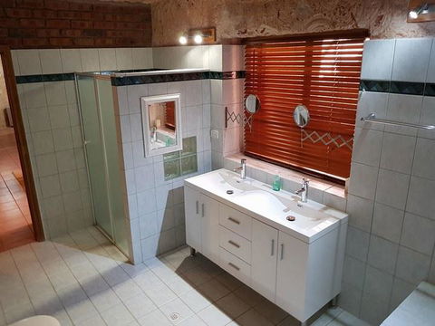 Zen Underground B&B - Accommodation Gold Coast 14