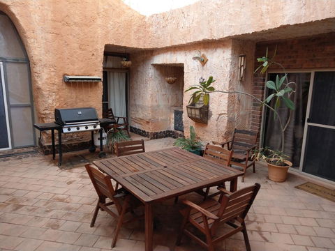 Zen Underground B&B - Accommodation Gold Coast 7