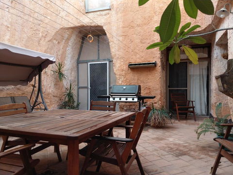 Zen Underground B&B - Accommodation Gold Coast 5