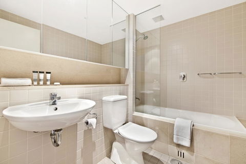 Glenelg Seaside Apartment - Accommodation Gold Coast 12
