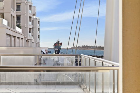 Glenelg Seaside Apartment - Accommodation Gold Coast 0