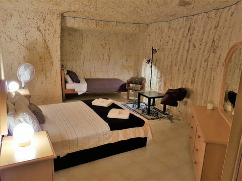 Underground Gem - Accommodation Gold Coast 1