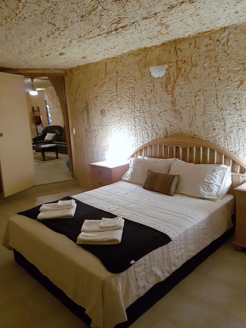 Underground Gem - Accommodation Gold Coast 2