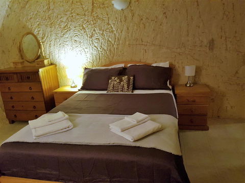 Underground Gem - Accommodation Gold Coast 3