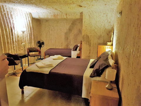 Underground Gem - Accommodation Gold Coast 5