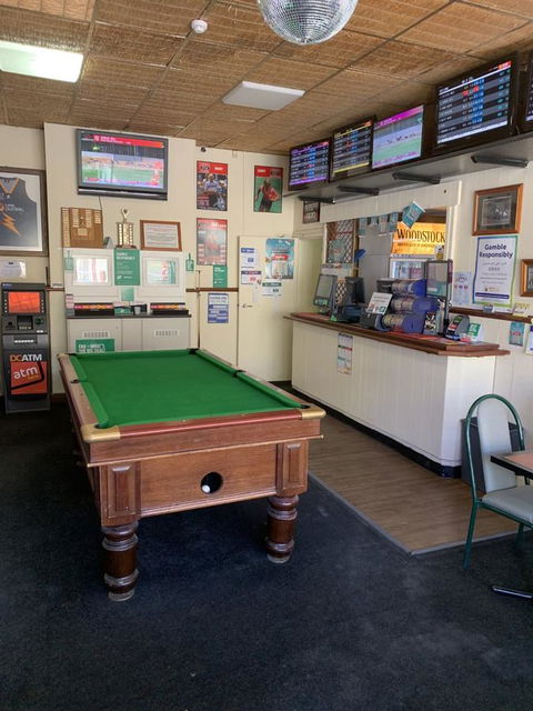 Commercial Hotel Morgan - Gold Coast 4U 4