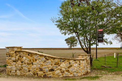 Barossa Vineyard Cottages - Gold Coast 4U 9