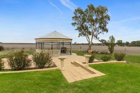 Barossa Vineyard Cottages - Gold Coast 4U 25