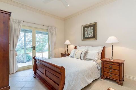 Barossa Vineyard Cottages - Gold Coast 4U 12