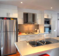 Home On Torrens - Gold Coast 4U