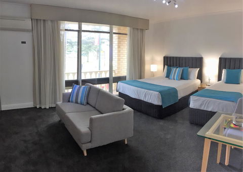 Ensenada Motor Inn And Suites - Accommodation Gold Coast 2
