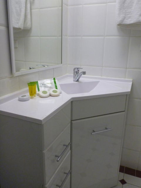 Ensenada Motor Inn And Suites - Accommodation Gold Coast 15