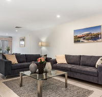 Close to City - Spacious 3 Bedroom Townhouse - Accommodation Gold Coast