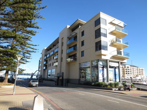 Lights Landing Apartments - Accommodation Gold Coast 1
