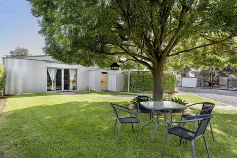 Barossa Retro BnB - Gold Coast 4U 3