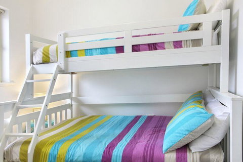 Seaview Sunset Holiday Apartments - 1 Gold Coast 32