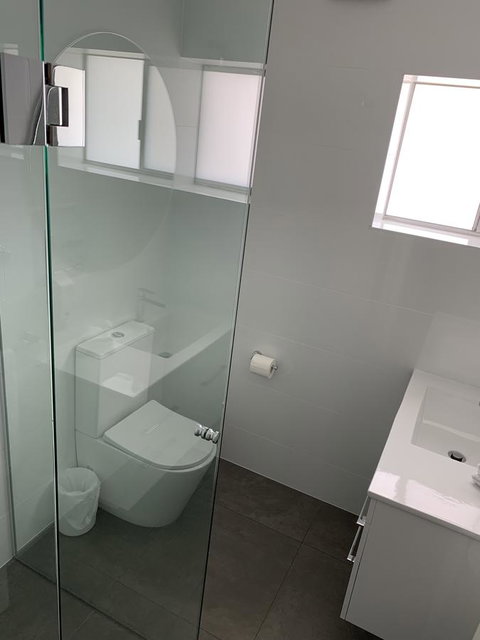 Seaview Sunset Holiday Apartments - 1 Gold Coast 2