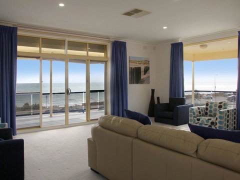 Seaview Sunset Holiday Apartments - 1 Gold Coast 23