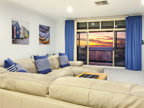 Seaview Sunset Holiday Apartments - 1 Gold Coast 24