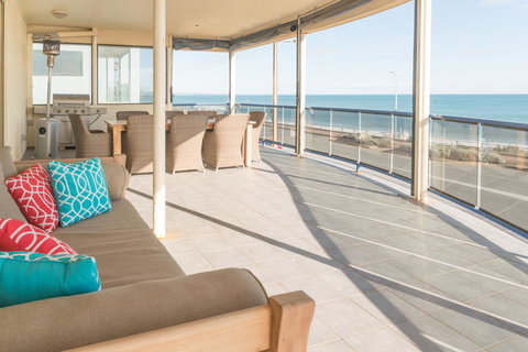 Seaview Sunset Holiday Apartments - 1 Gold Coast 6