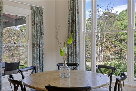 Grandview Accommodation - The Elm Tree Apartments - Accommodation Gold Coast 8