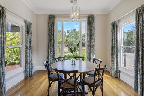 Grandview Accommodation - The Elm Tree Apartments - Accommodation Gold Coast 7