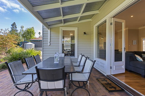 Grandview Accommodation - The Elm Tree Apartments - Accommodation Gold Coast 27