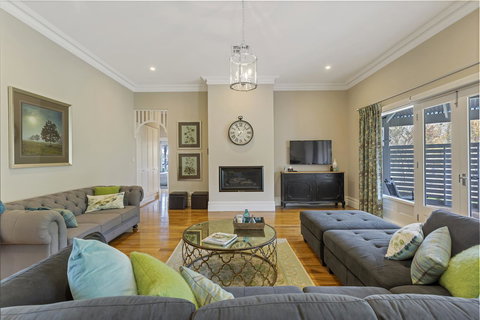 Grandview Accommodation - The Elm Tree Apartments - Accommodation Gold Coast 16