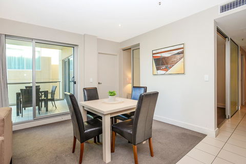 Pier Luxury Apartments - Accommodation Gold Coast 23