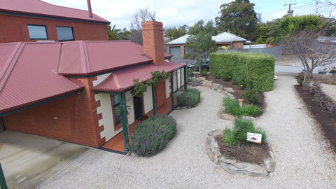 Wine And Roses Bed And Breakfast - Accommodation Gold Coast 13